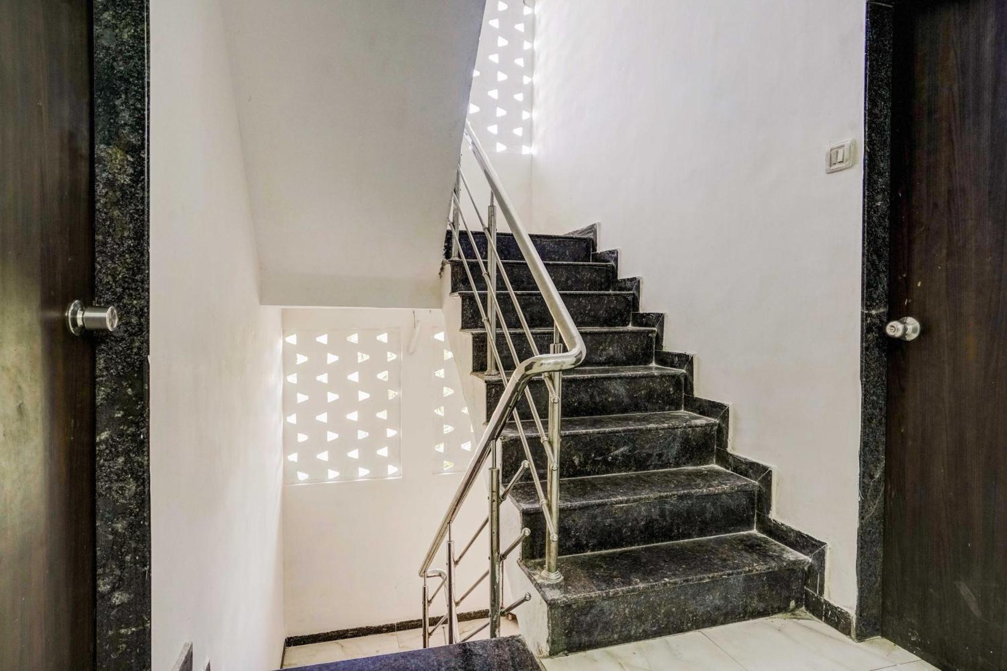 Super Hotel O Nashik Near Vijay Mamta Theatre Formerly Sahara Inn Экстерьер фото